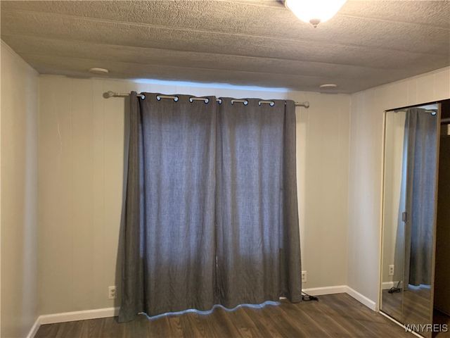 12 North Whispering Lane, Hamburg, NY 14075