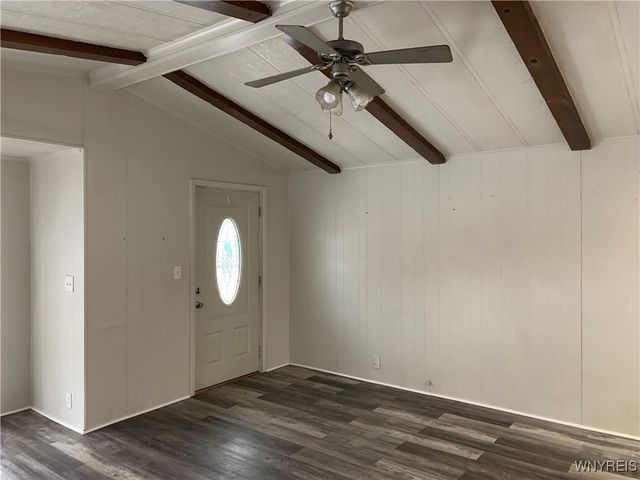 12 North Whispering Lane, Hamburg, NY 14075