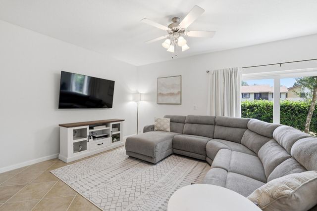 13408 Georgian Court, Wellington, FL 33414