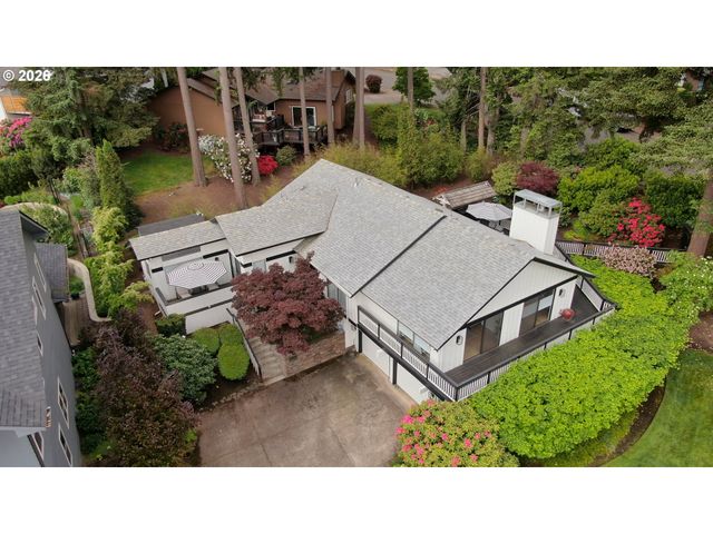 2496 PANORAMA Dr, Eugene, OR 97405