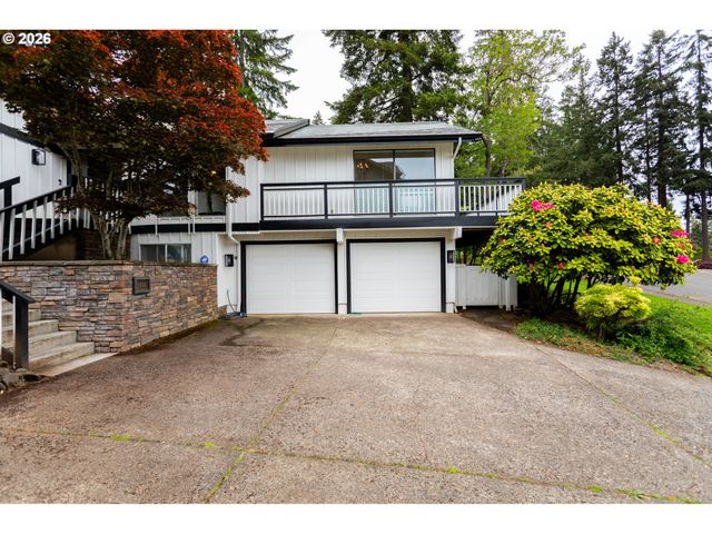2496 PANORAMA Dr, Eugene, OR 97405