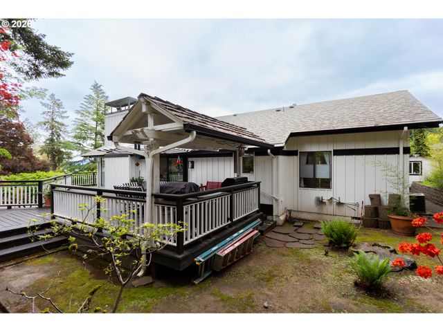 2496 PANORAMA Dr, Eugene, OR 97405
