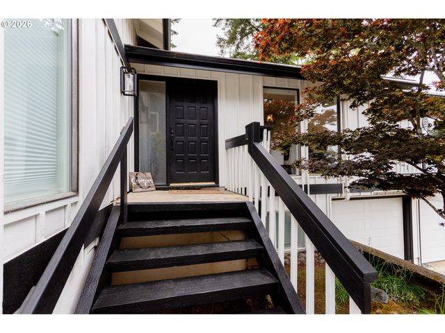 2496 PANORAMA Dr, Eugene, OR 97405