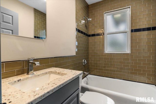 1817 WHITTIER Avenue, Springfield, IL 62704