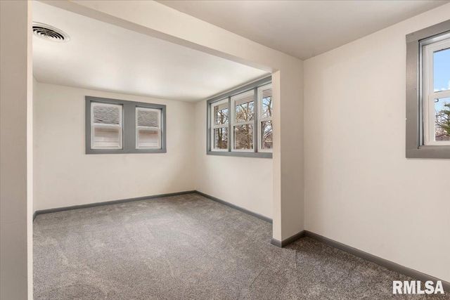 1817 WHITTIER Avenue, Springfield, IL 62704