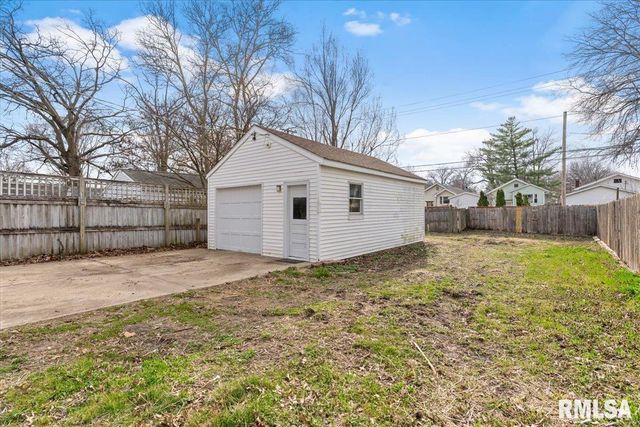 1817 WHITTIER Avenue, Springfield, IL 62704