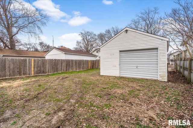 1817 WHITTIER Avenue, Springfield, IL 62704