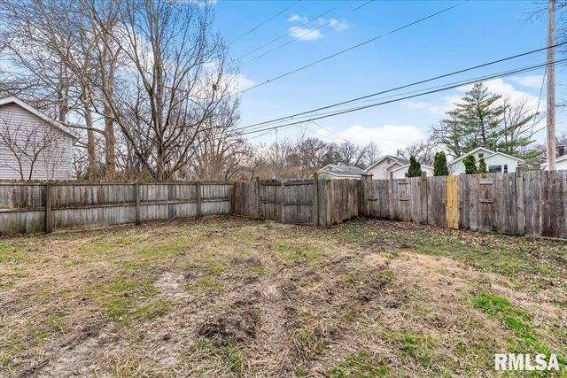 1817 WHITTIER Avenue, Springfield, IL 62704