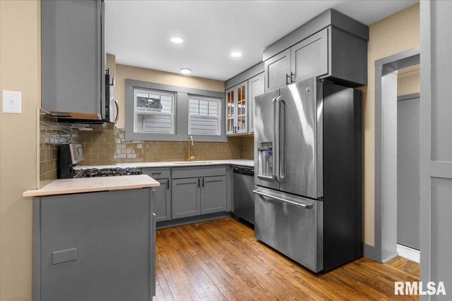 1817 WHITTIER Avenue, Springfield, IL 62704