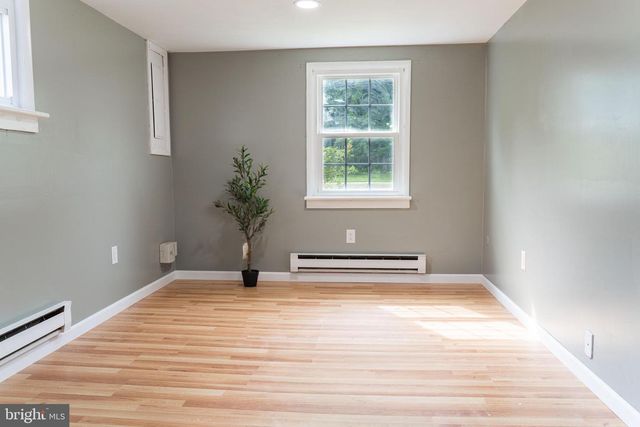 1606 N LINE ST, Lansdale, PA 19446