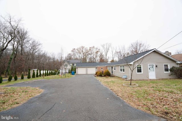 1606 N LINE ST, Lansdale, PA 19446
