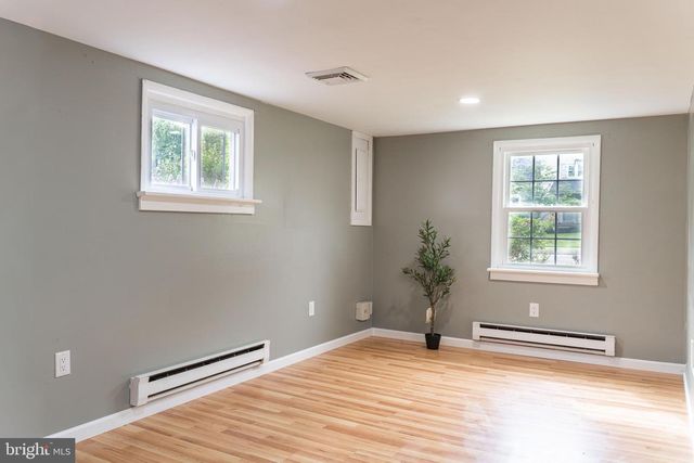1606 N LINE ST, Lansdale, PA 19446