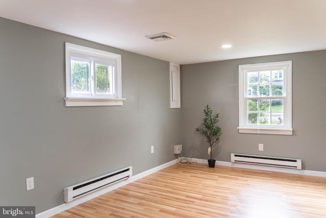 1606 N LINE ST, Lansdale, PA 19446