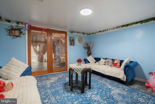 1606 N LINE ST, Lansdale, PA 19446