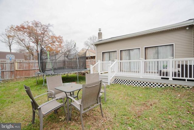 1606 N LINE ST, Lansdale, PA 19446