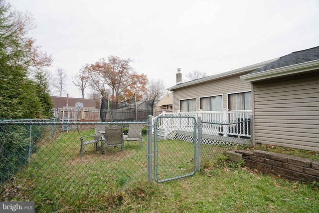 1606 N LINE ST, Lansdale, PA 19446