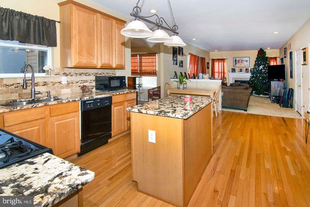 2 GOSLING COURT, Sicklerville, NJ 08081