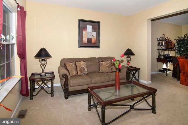 2 GOSLING COURT, Sicklerville, NJ 08081