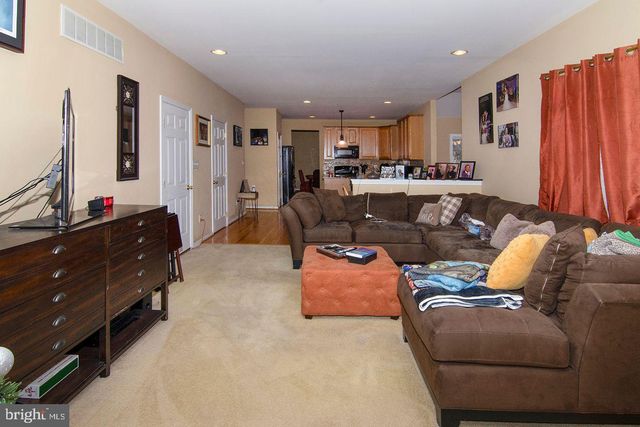 2 GOSLING COURT, Sicklerville, NJ 08081