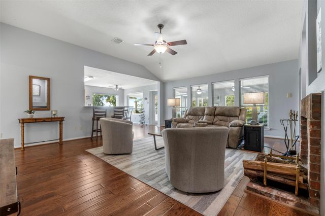 381 W Lake Circle, Point Blank, TX 77364