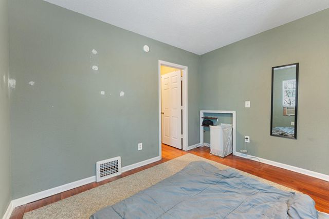 422 Logan Avenue N, Minneapolis, MN 55405