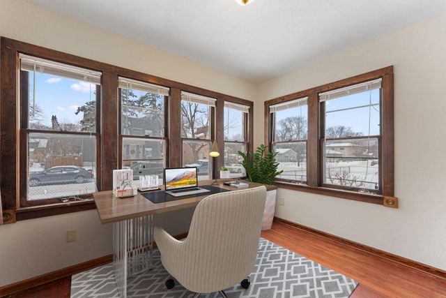 422 Logan Avenue N, Minneapolis, MN 55405