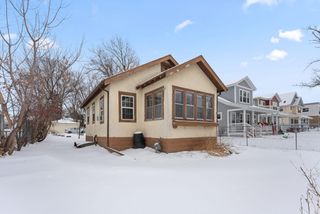 422 Logan Avenue N, Minneapolis, MN 55405