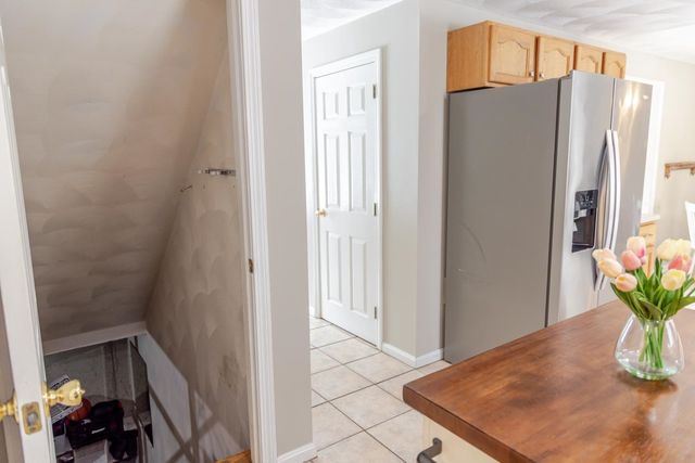 10 Rowe Drive, Fremont, NH 03044