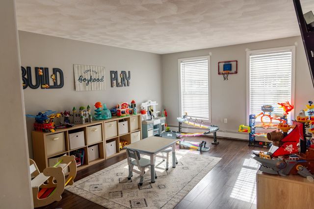 10 Rowe Drive, Fremont, NH 03044