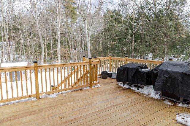 10 Rowe Drive, Fremont, NH 03044