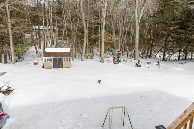 10 Rowe Drive, Fremont, NH 03044