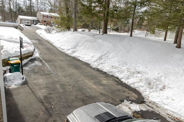 10 Rowe Drive, Fremont, NH 03044