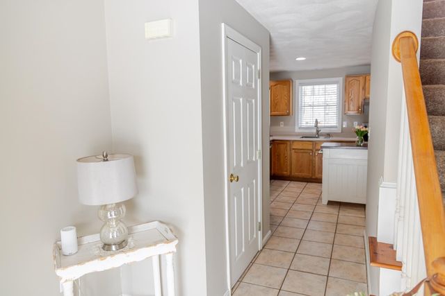 10 Rowe Drive, Fremont, NH 03044