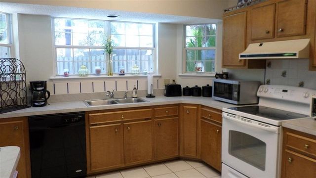 3983 Pinta Court, Tallahassee, FL 32303