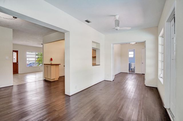 1801 NE 23rd Ave, Fort Lauderdale, FL 33305