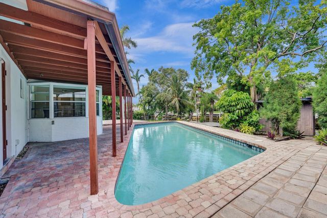 1801 NE 23rd Ave, Fort Lauderdale, FL 33305