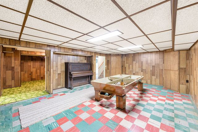 1200 Roach St, Salina, KS 67401