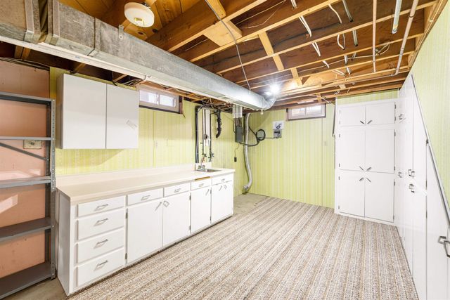 1200 Roach St, Salina, KS 67401