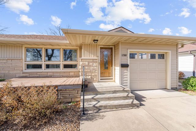 1200 Roach St, Salina, KS 67401