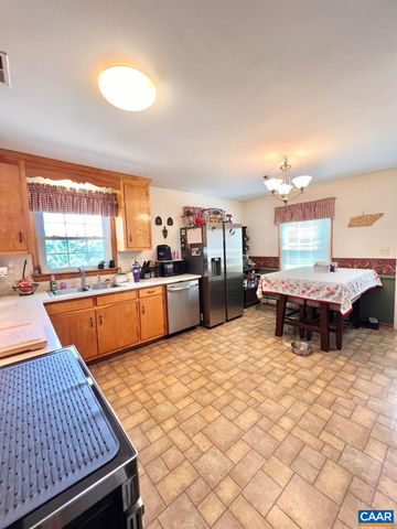 1410 STEVENS COVE RD, Lovingston, VA 22949