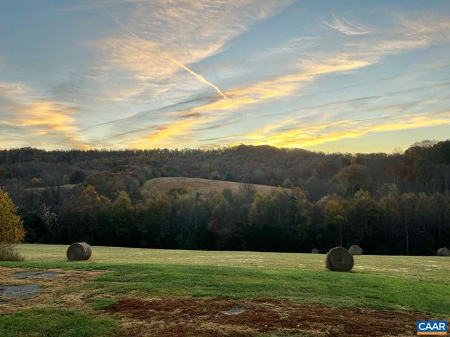 1410 STEVENS COVE RD, Lovingston, VA 22949