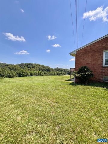 1410 STEVENS COVE RD, Lovingston, VA 22949