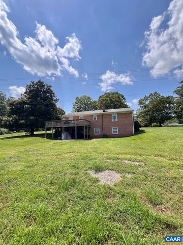 1410 STEVENS COVE RD, Lovingston, VA 22949