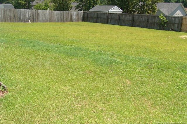 558 Copper Creek Drive, Raeford, NC 28376