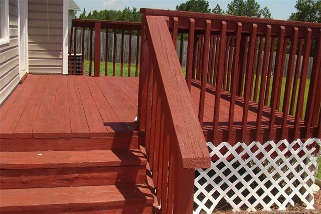 558 Copper Creek Drive, Raeford, NC 28376