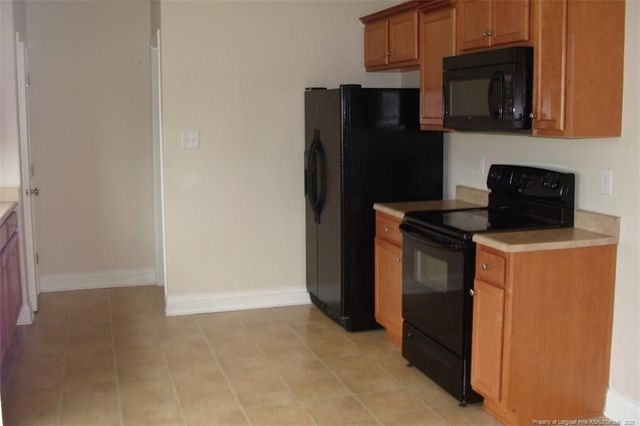 558 Copper Creek Drive, Raeford, NC 28376