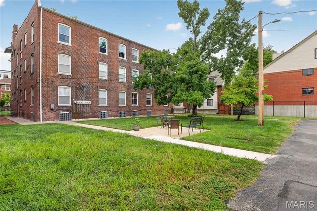 5553 Waterman Boulevard 3E, St Louis, MO 63112