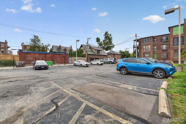 5553 Waterman Boulevard 3E, St Louis, MO 63112