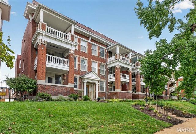 5553 Waterman Boulevard 3E, St Louis, MO 63112