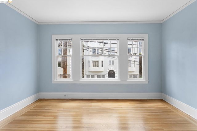 647 Beacon St, Oakland, CA 94610